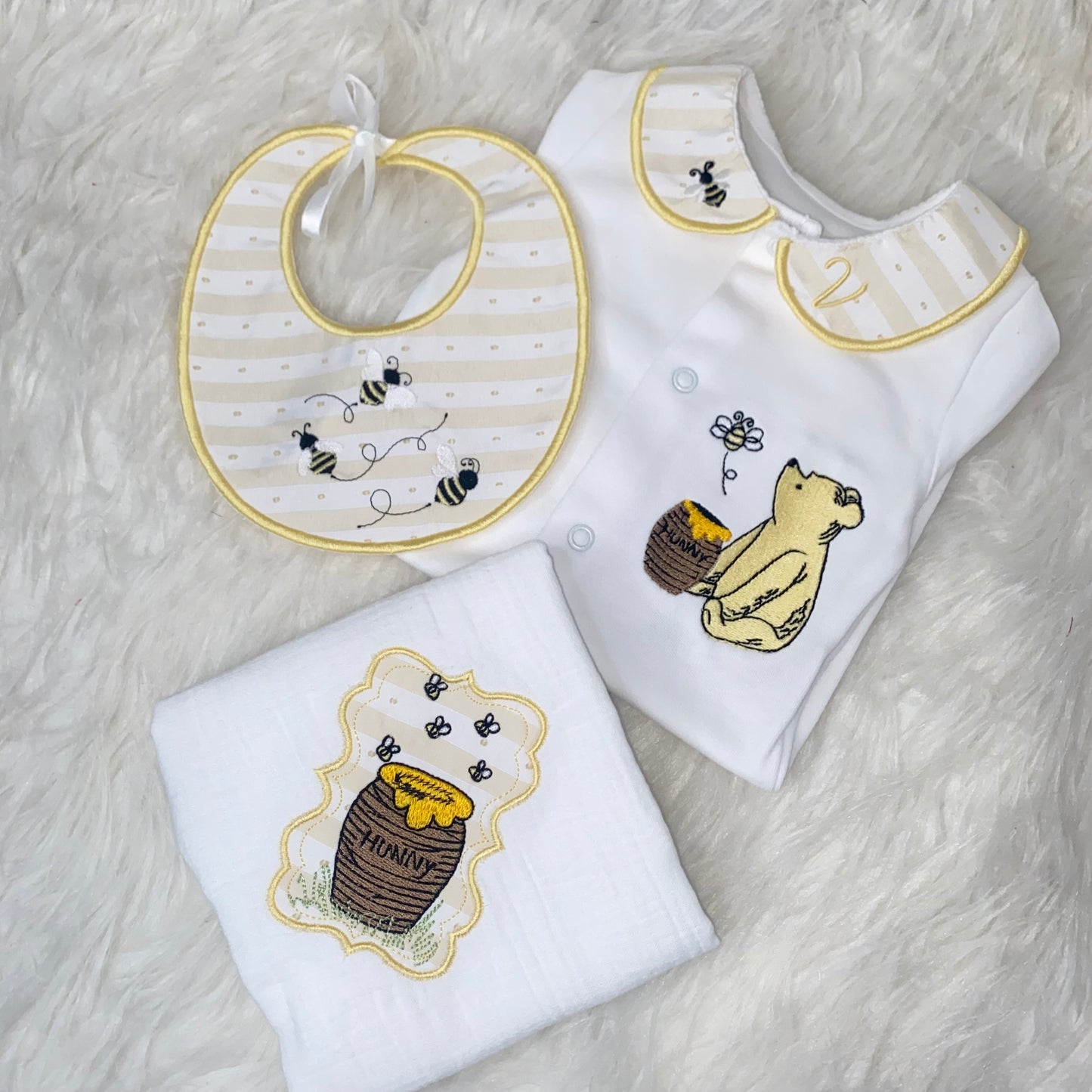 Pooh set (made to order) scallop collar/ bib can be requested.