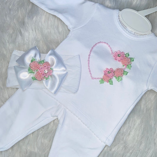 Hand embroidered flower hear set