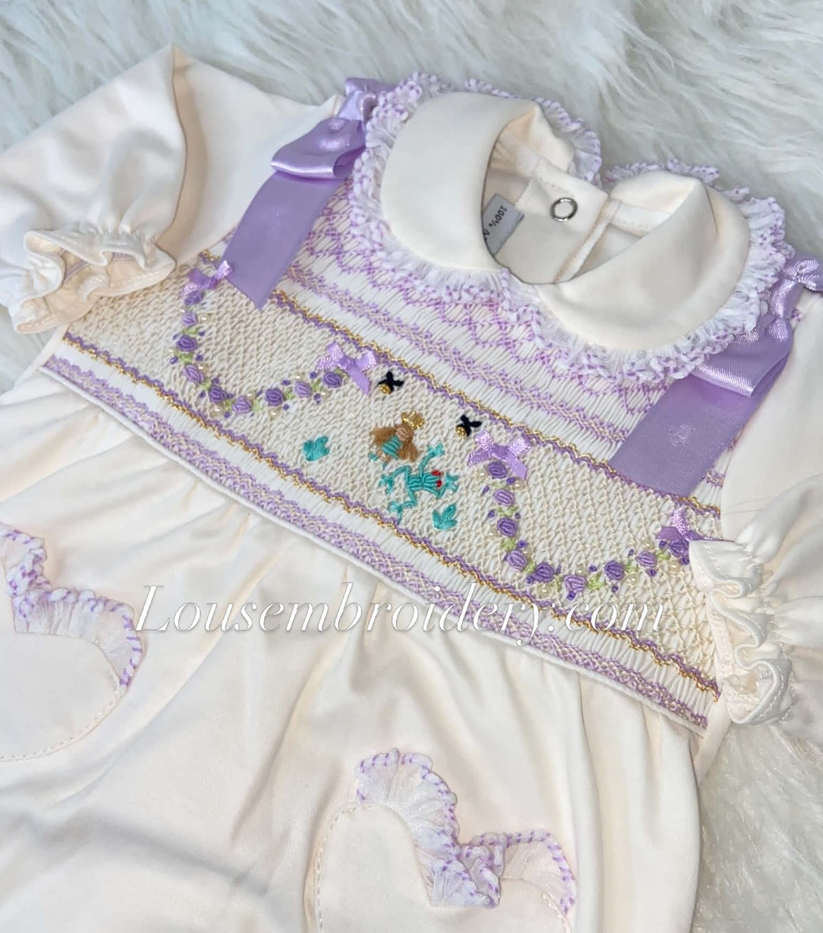 Smocked babygrow dolly and the frog 🐸