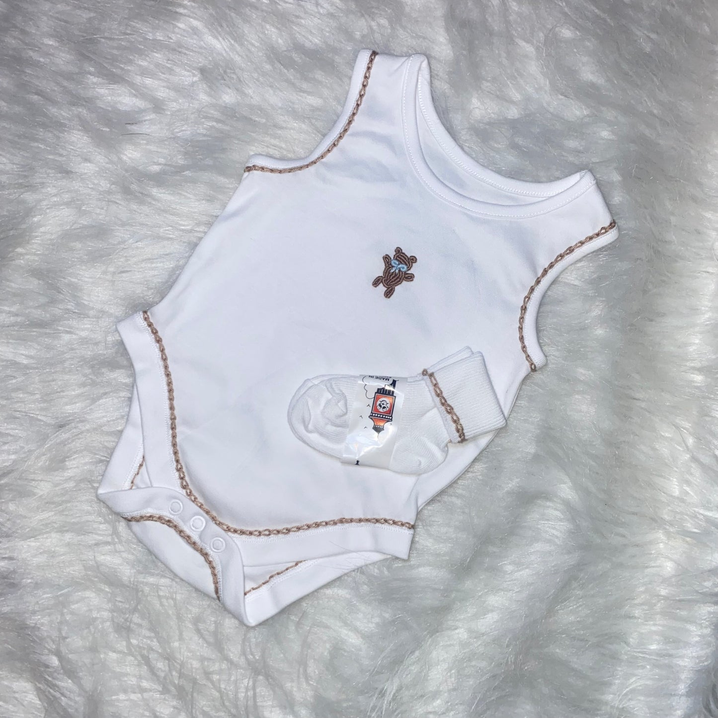 Hand embroider bear boys 3-6m vest set