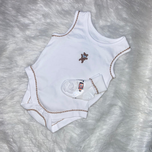 Hand embroider bear boys 3-6m vest set