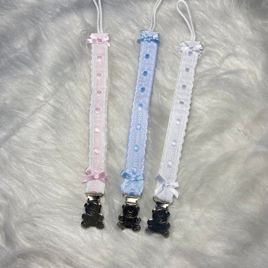 Lace bear dummy clip