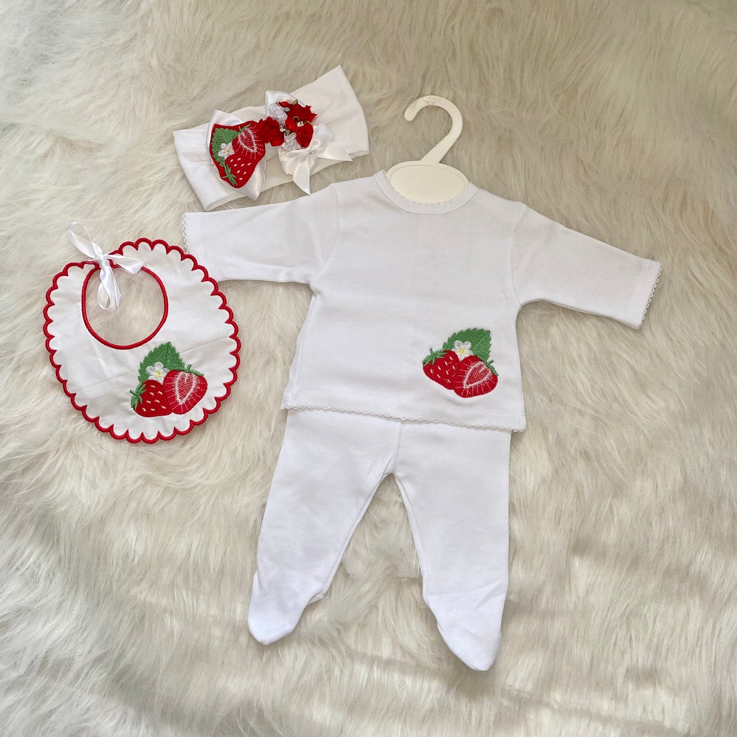 0m/newborn Strawberry 3 item set